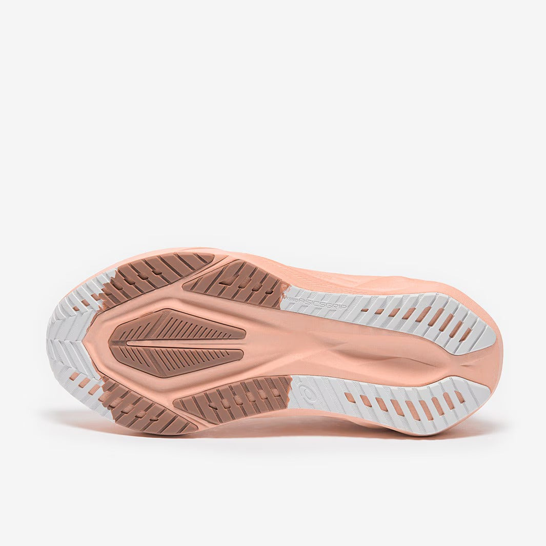 ASICS Women’s Novablast 5