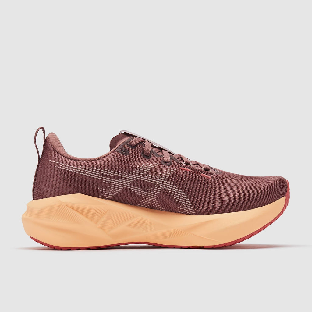 ASICS Women’s Novablast 5